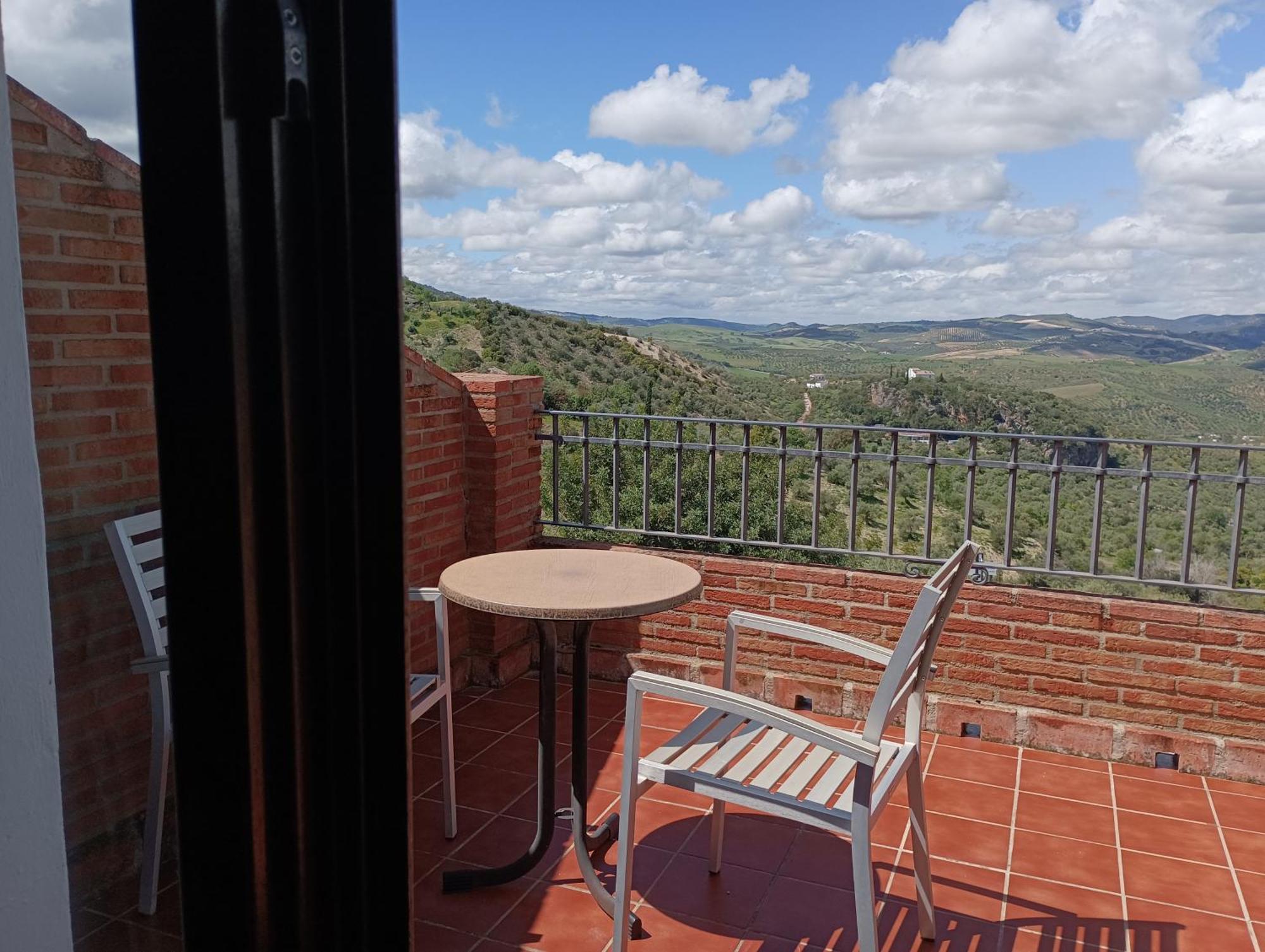 Hotel Rural Los Tadeos Zahara De La Sierra Εξωτερικό φωτογραφία